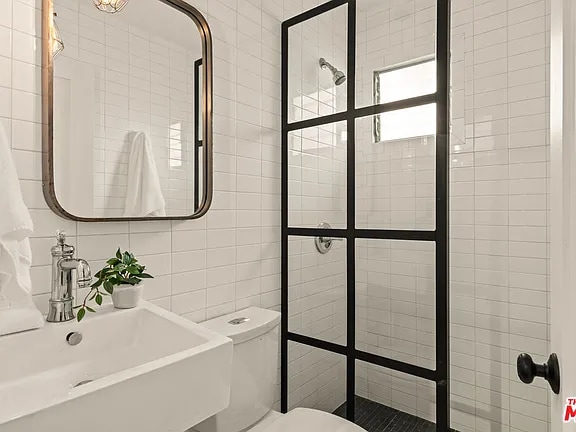 Building Photo - 3012 Bentley Ct