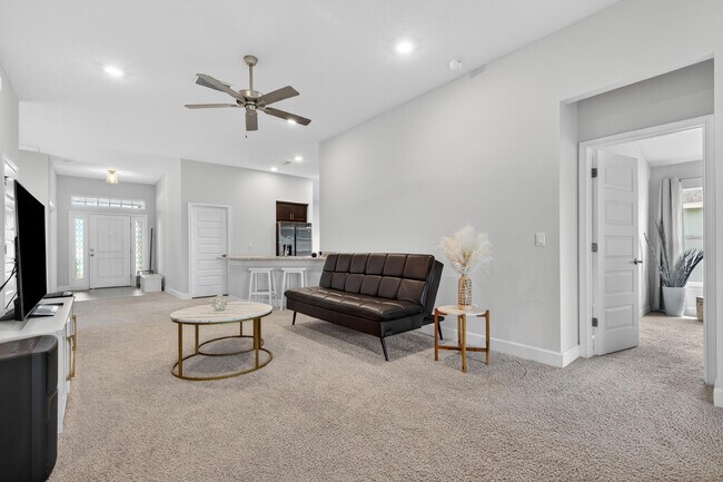 Building Photo - 8705 Merano Ave