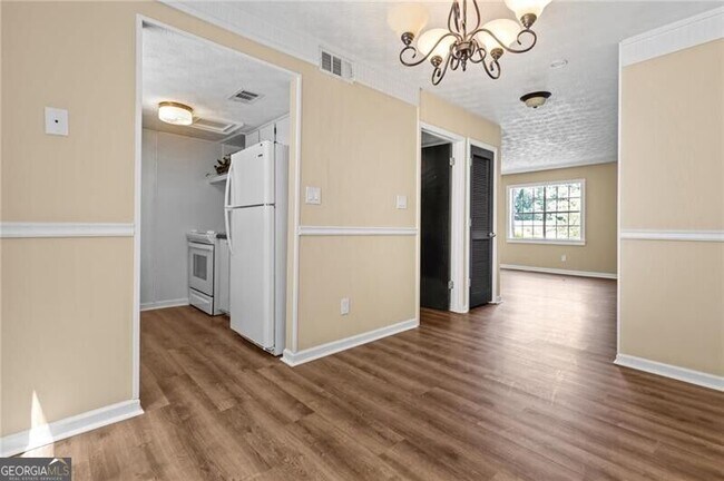 Building Photo - 392 Northdale Ct
