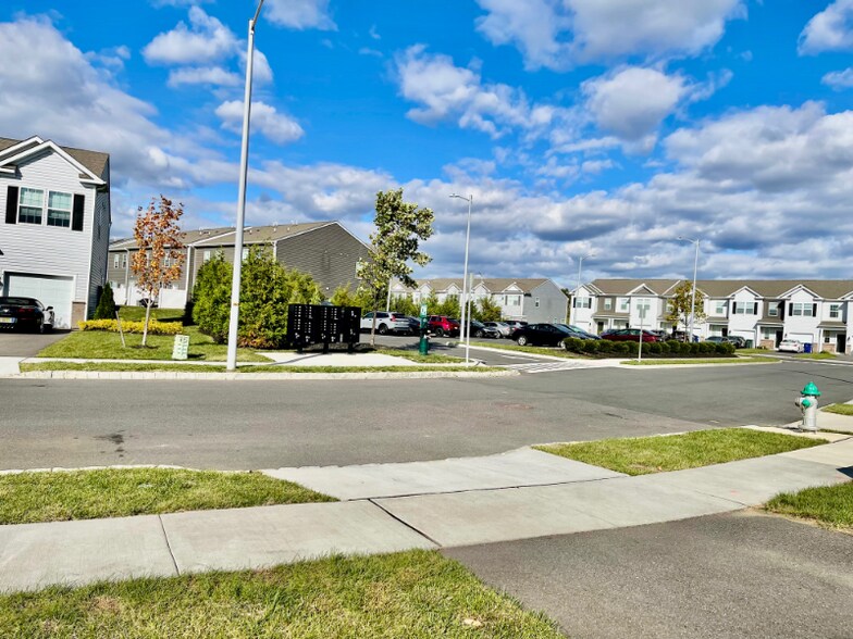 Building Photo - 78 Arlotta St