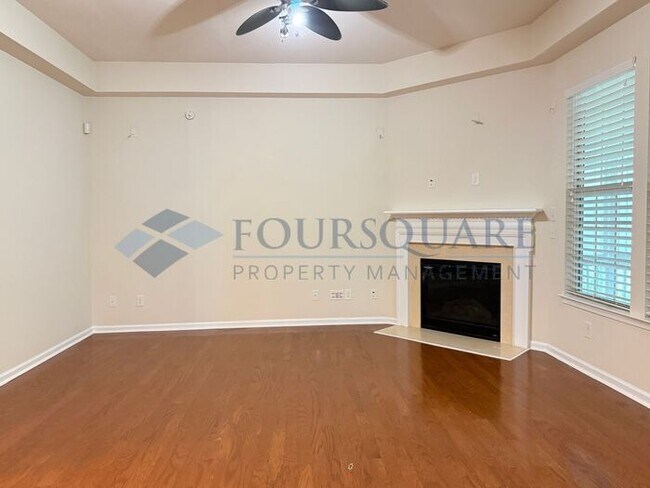 Building Photo - Beautiful 4-Bedroom Home Screened Porch & Bonus Room – Minutes from RTP, Shopping & Dining , Comm...