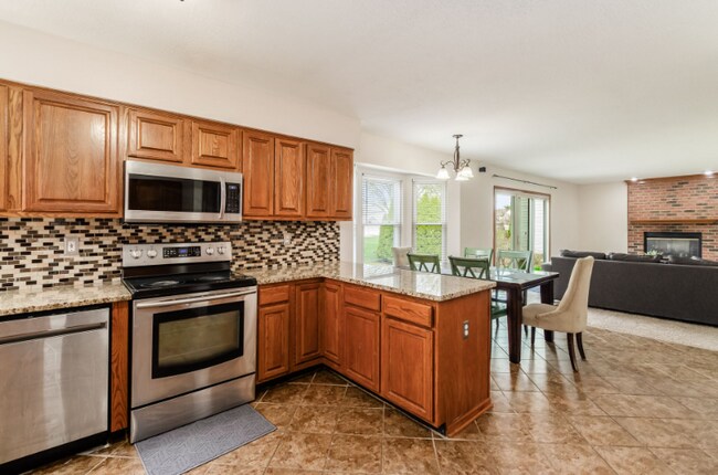 Building Photo - 8370 Payson Dr