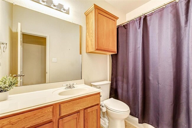 Building Photo - 6303 Applewood Forest Dr