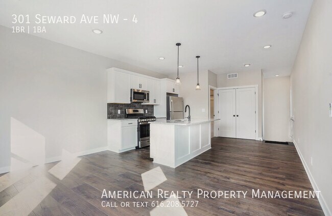 Building Photo - 301 Seward Ave NW