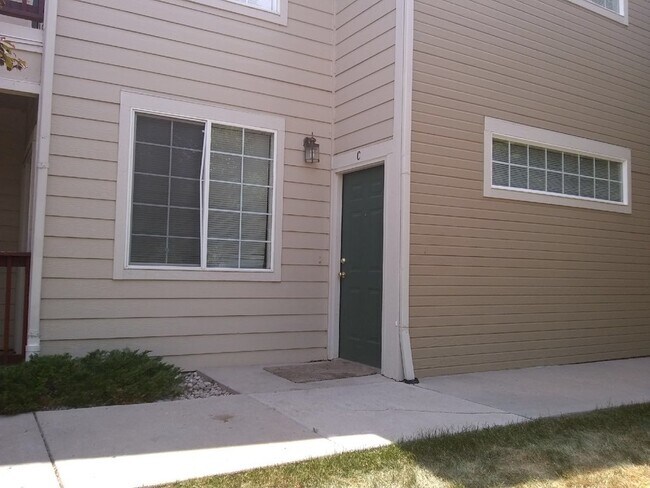 Building Photo - Beautiful 3 Bed, 2 Bath Condo in NW Fort Collins!