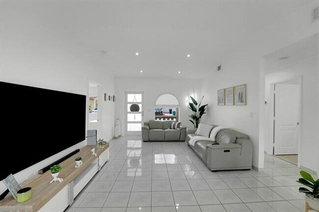 Building Photo - 17255 NW 72nd Ct