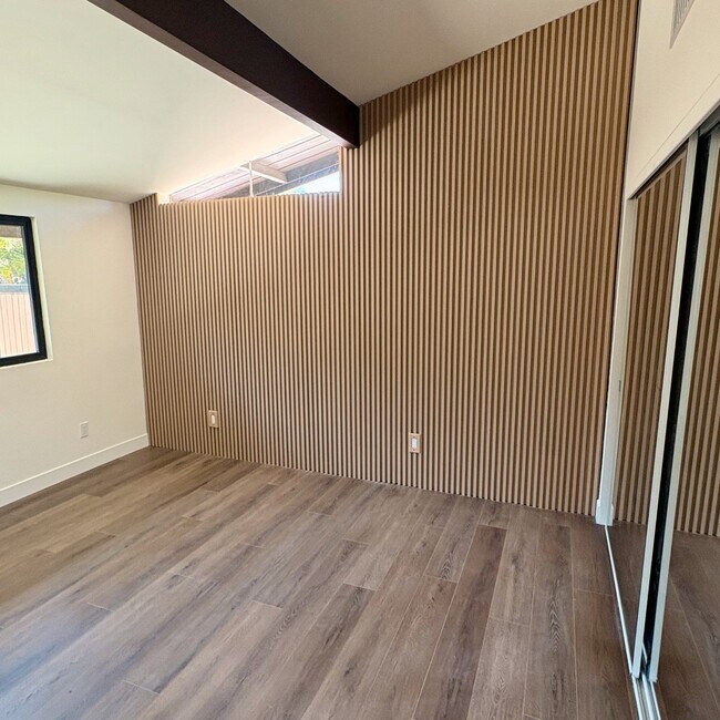 Building Photo - 8842 Quakertown Ave