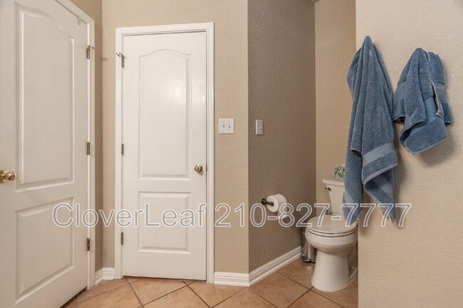 Building Photo - 551 Ginsberg Dr