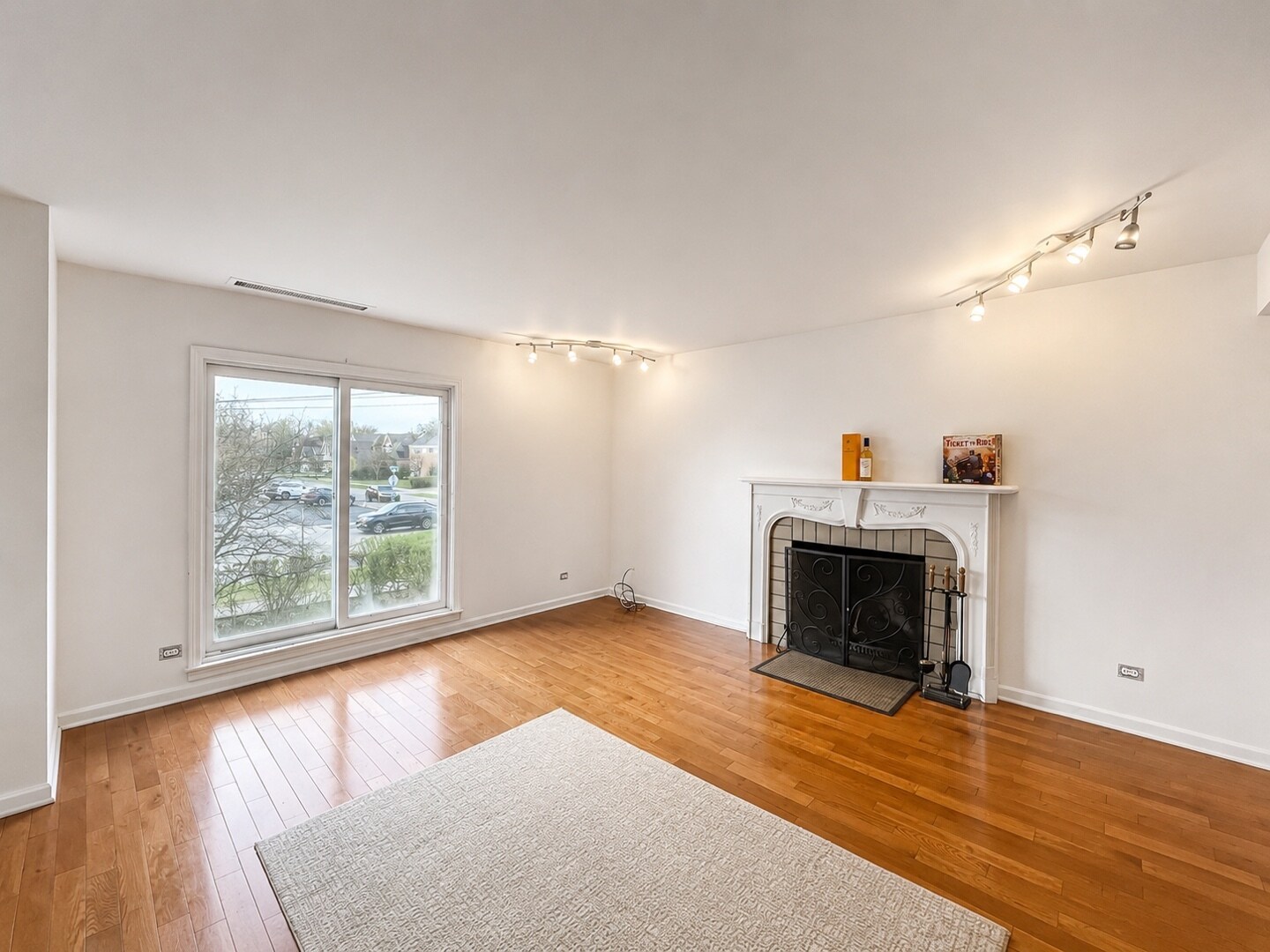 Building Photo - 1445 Shermer Rd
