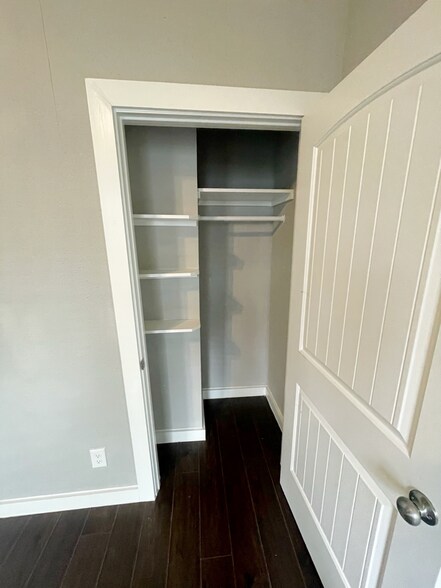 Building Photo - 638 W Elmira St