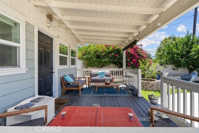 Building Photo - 329 N Campus Ave