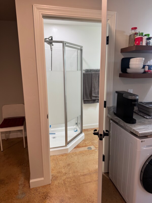 Building Photo - 2091 Fallbrook Ct