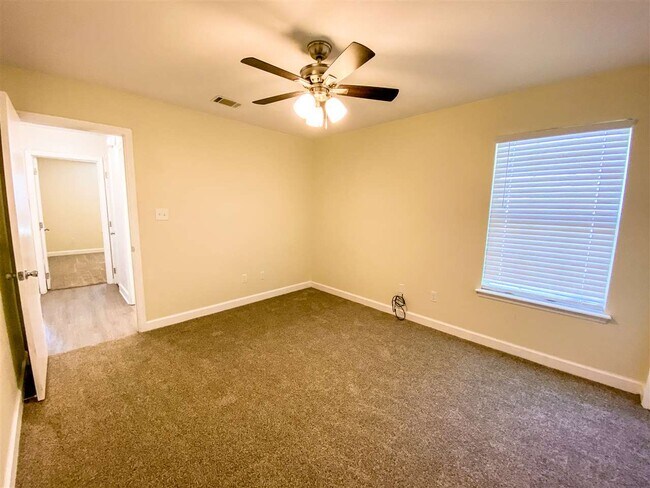 Building Photo - 1301 Sumerlin Dr