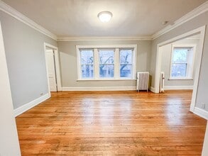 Building Photo - 3953 N Hoyne Ave