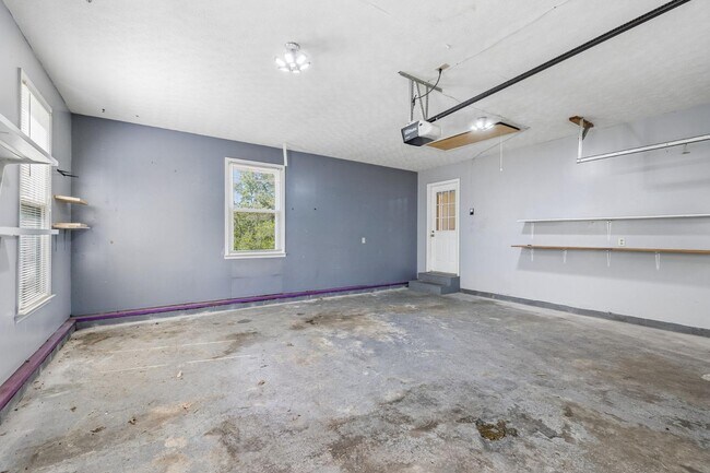 Building Photo - 107 Keri Dr