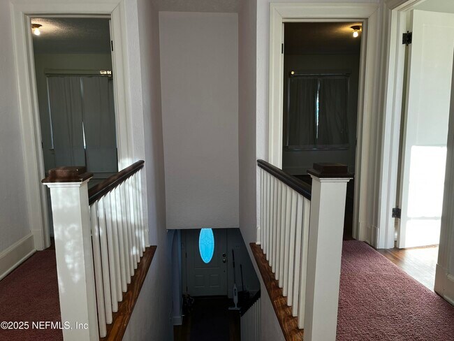 Building Photo - 1924 Arcadia Pl