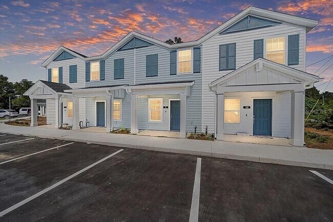 Building Photo - 3409 SW 34th Terrace