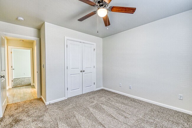 Building Photo - 3112 Pebble Pond Dr