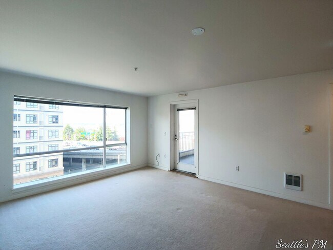 Building Photo - "Urban Living at Its Best: Spacious 2-Bedroom Retreat with Scenic Views!"