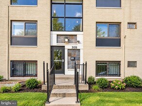Building Photo - 3111 Naylor Rd SE