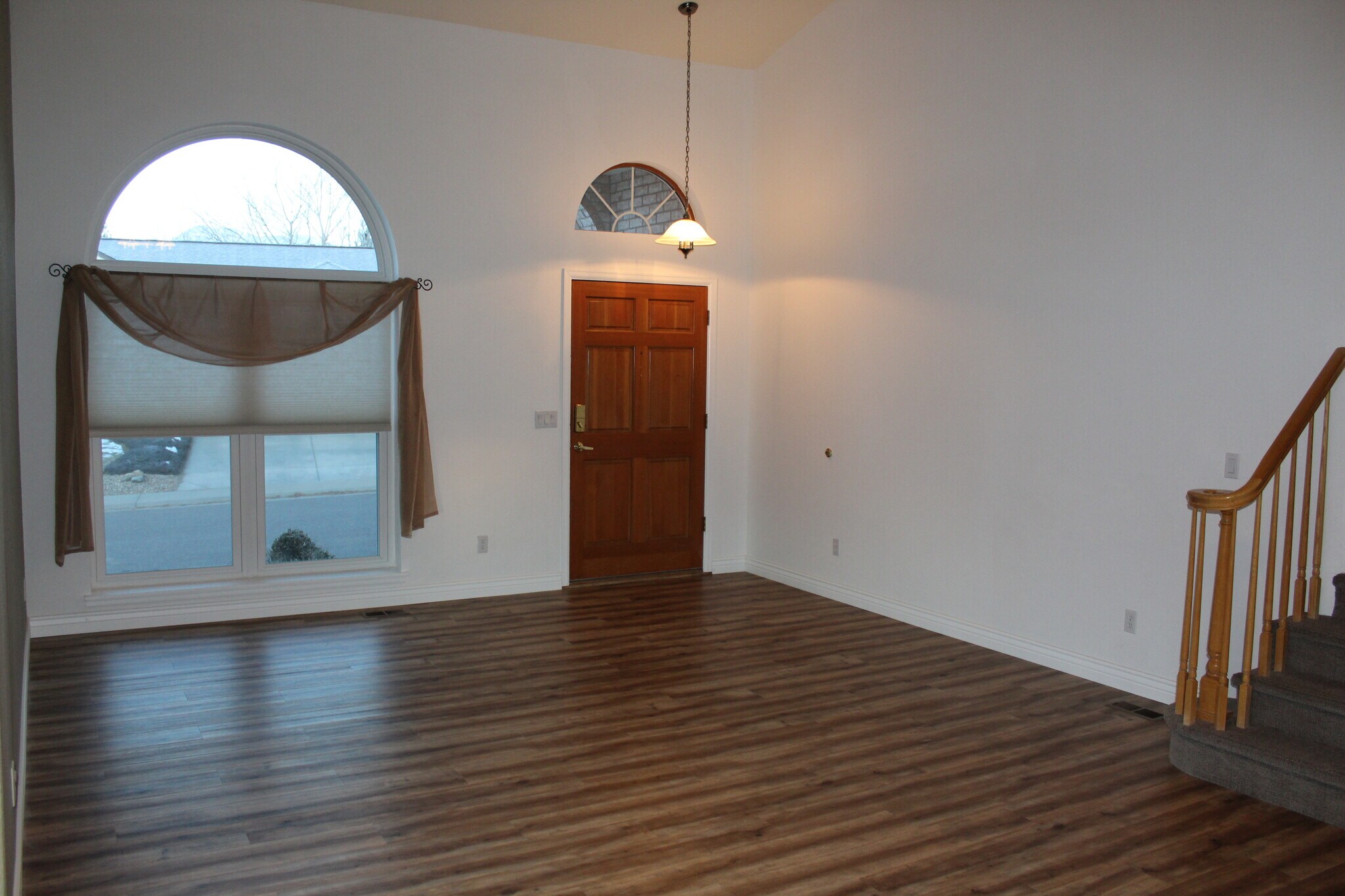 Formal Living Room/Front Entry - 2720 South Cole Court