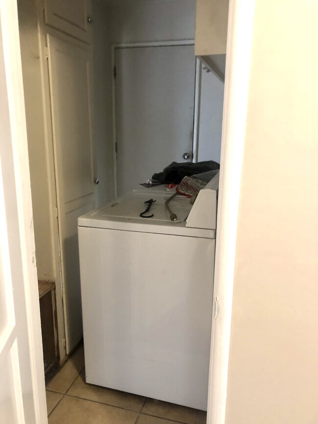 laundry room - 603 9th St