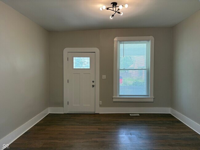 Building Photo - 1125 Churchman Ave