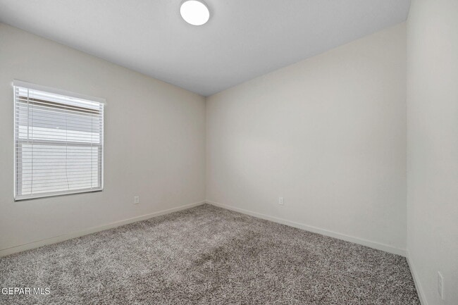 Building Photo - 3741 Peak Pl