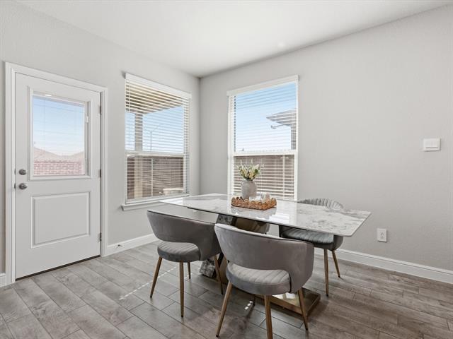 Building Photo - 16032 Farringdon St