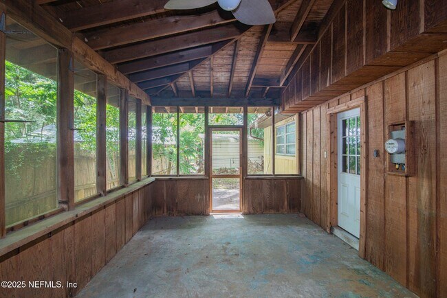 Building Photo - 1311 Pullen Rd