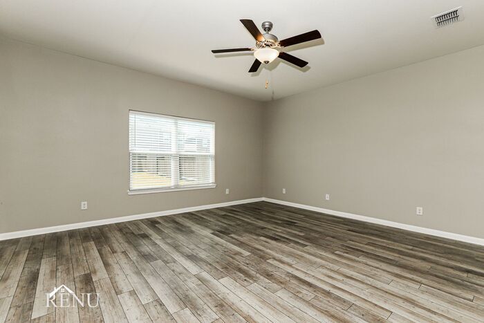 Building Photo - 2815 Praline Ferry