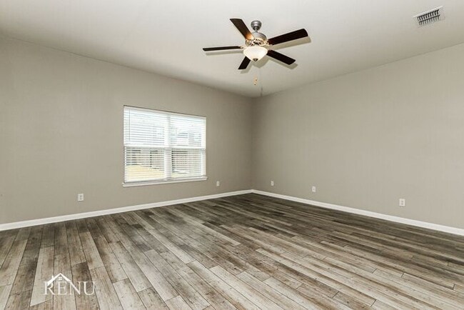 Building Photo - 2815 Praline Ferry