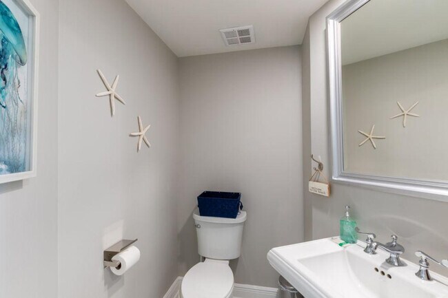 Building Photo - 3 Portofino Dr