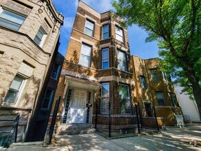 Building Photo - 930 W 35th St