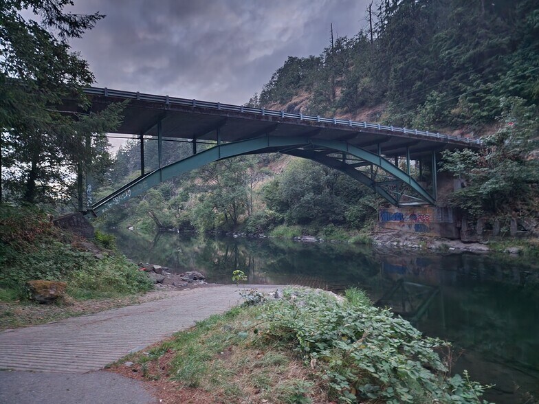 Modrow Bridge - 101 Spencer Creek Rd