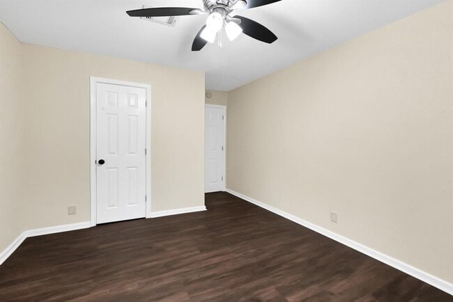 Building Photo - 2607 Creekhickory Rd