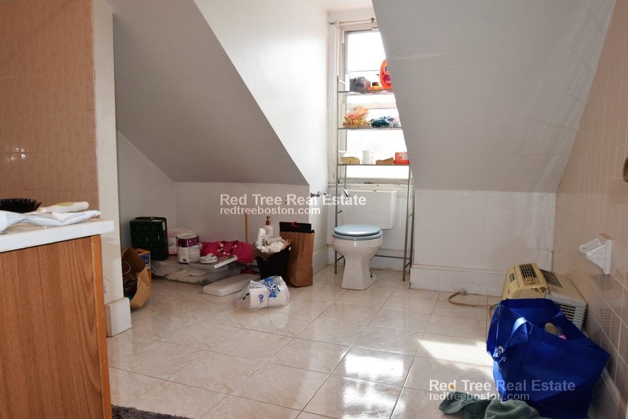 Building Photo - 216 Freeman St