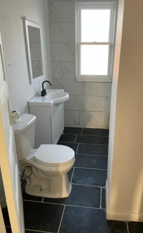 Building Photo - 86 Penney Ave