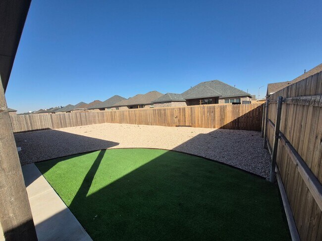Building Photo - Stonewood Beauty