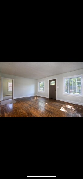 Building Photo - 1131 Kenwood Dr