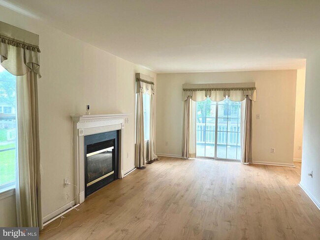 Building Photo - 214 Beckington Ct