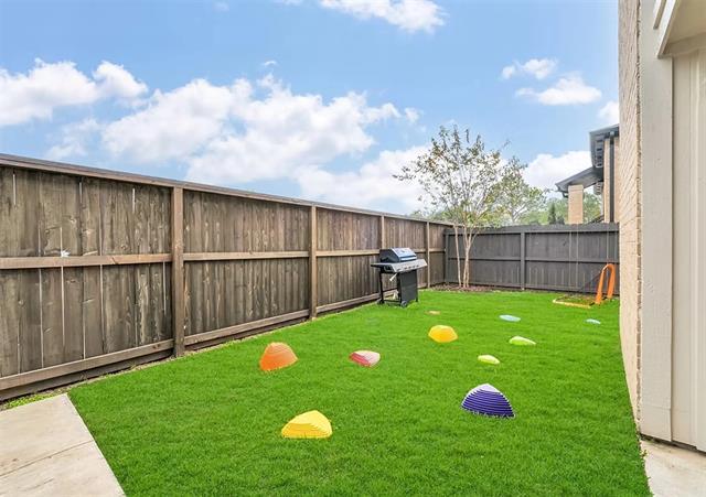 Building Photo - 16311 Luzerne Dr