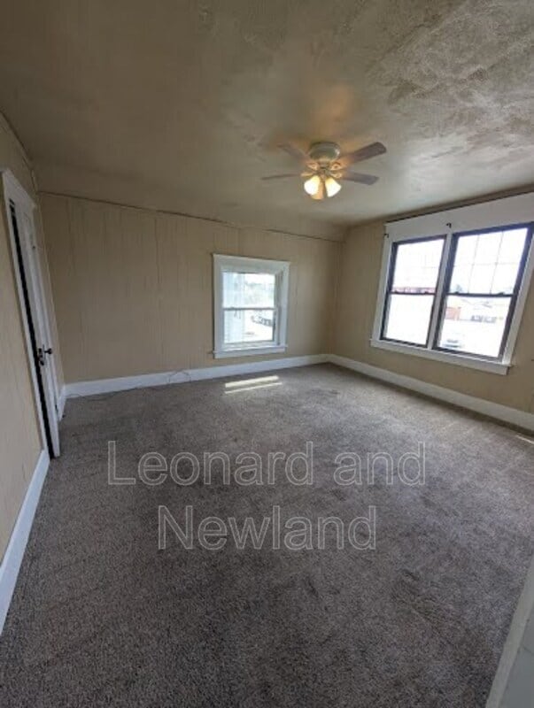 Building Photo - 1330 Maple Ave