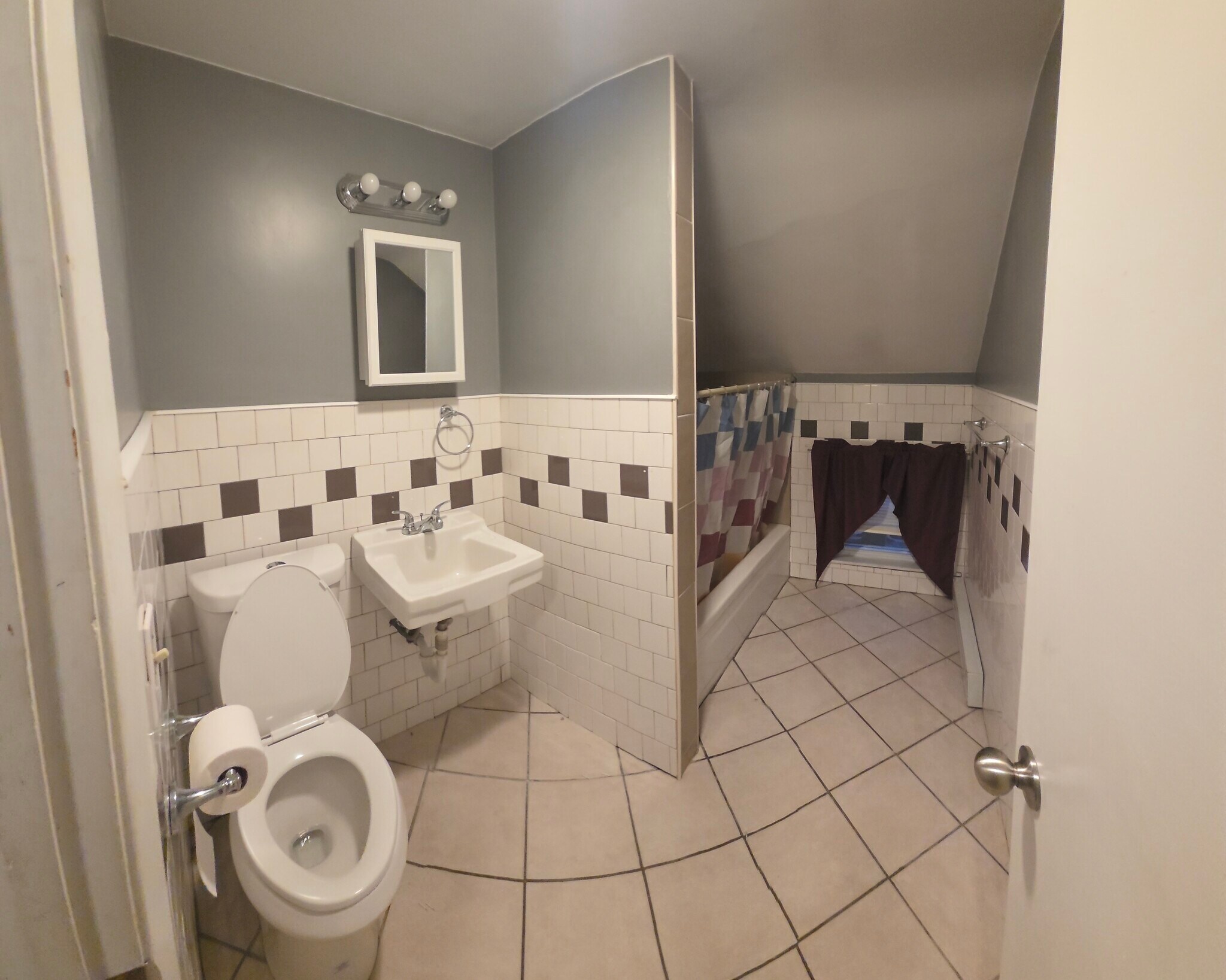 Building Photo - 840 Dwelly St