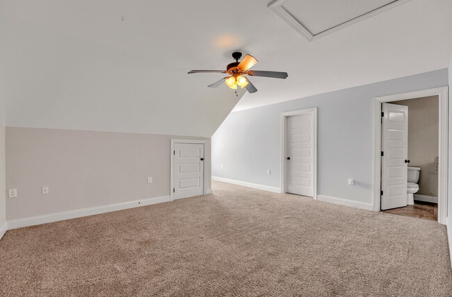 Building Photo - 105 Belle Chase Wy NE