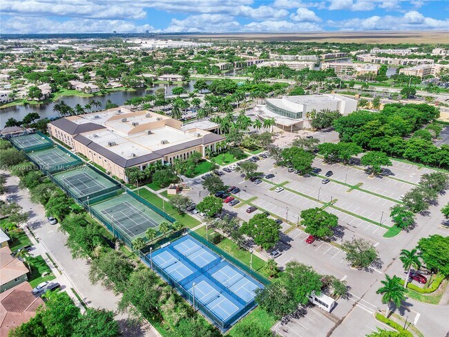 Building Photo - 9599 Weldon Cir