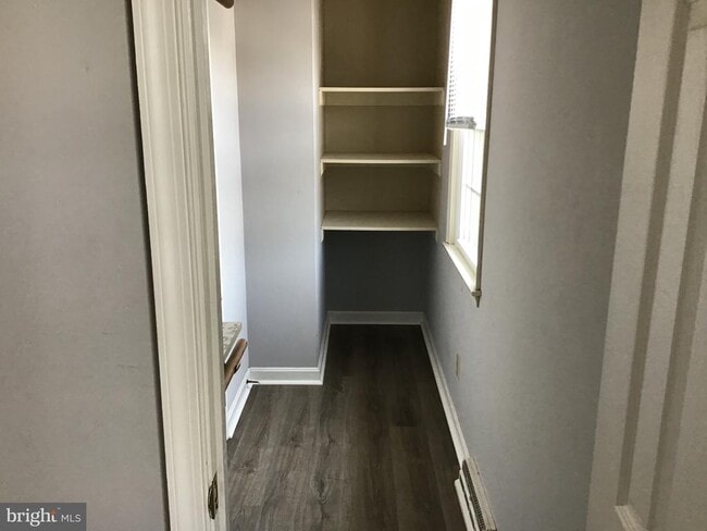 Building Photo - 205 Ringgold St