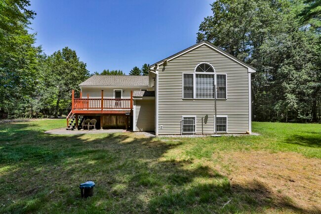 Building Photo - 76 Groton Rd