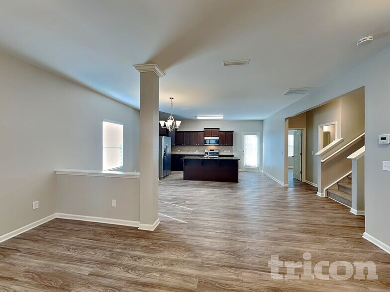 Building Photo - 531 Comfort Wy