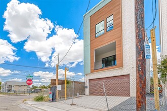 Building Photo - 3503 Anita St